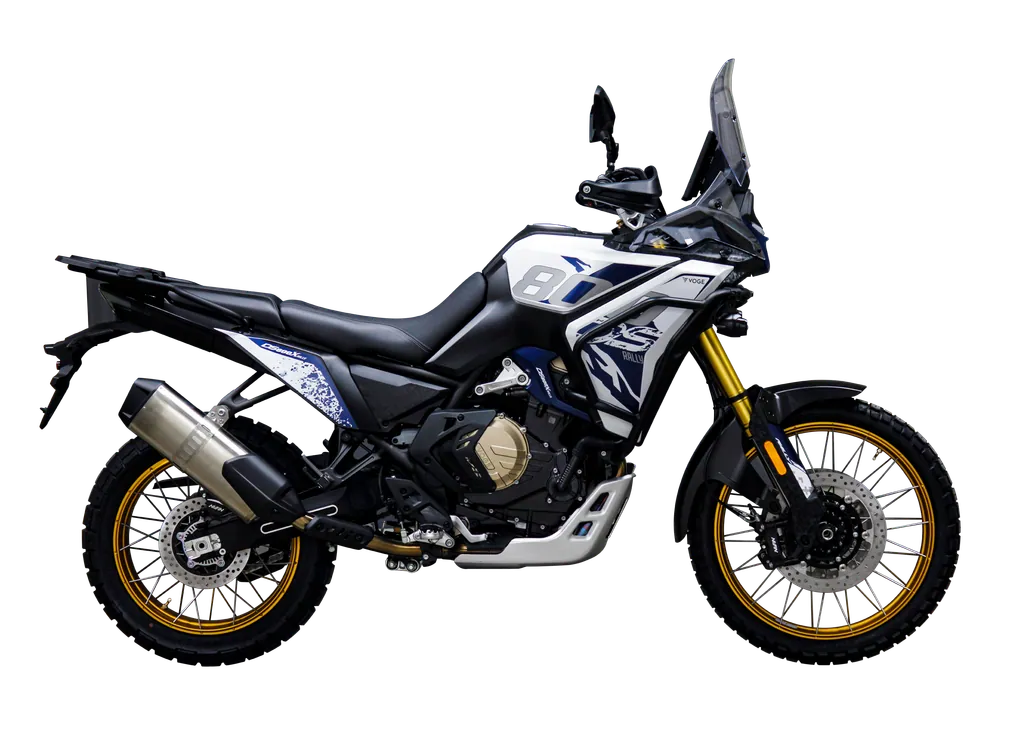 800-rally-blanca-con-accesorios.png