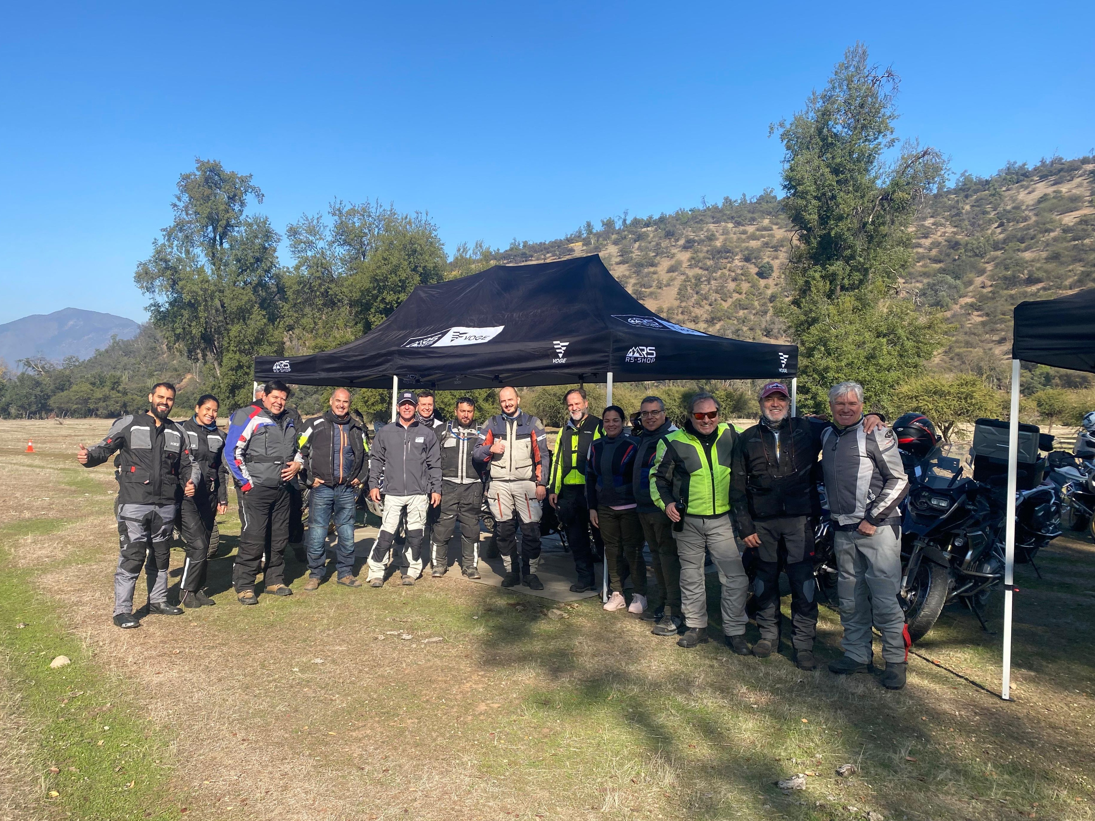 VOGE realiza una Clínica de Pilotaje Off Road en el mítico Fundo La Vacada